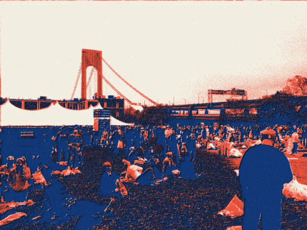 Coureurs dans le village de départ du marathon de New York, en 2017